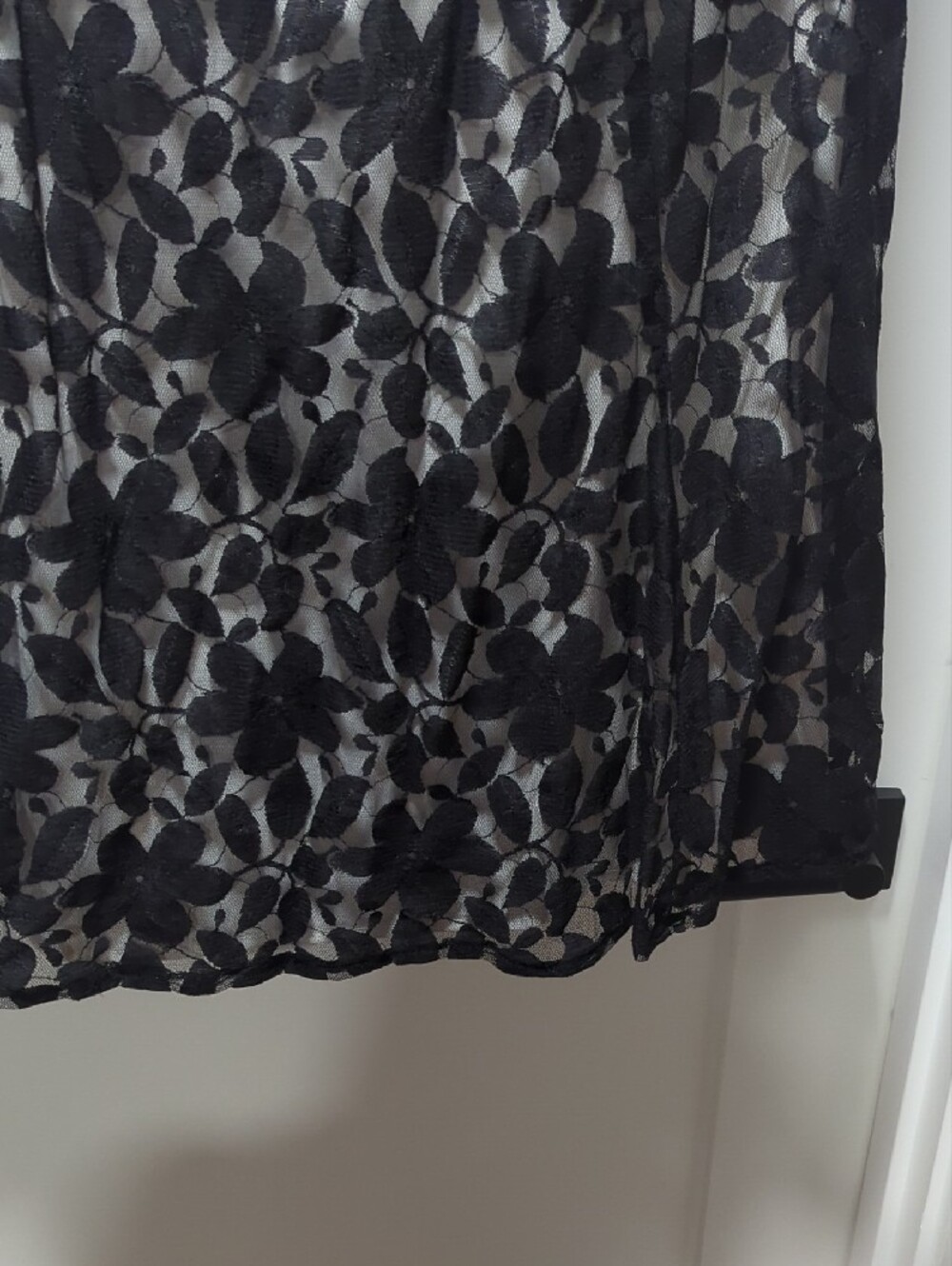 SL Fashions Black and Cream Floral Lace Midi Dress - Picture 6 of 6